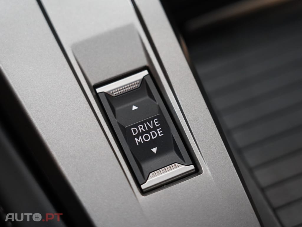 Peugeot 408 1.2 PureTech Allure EAT8