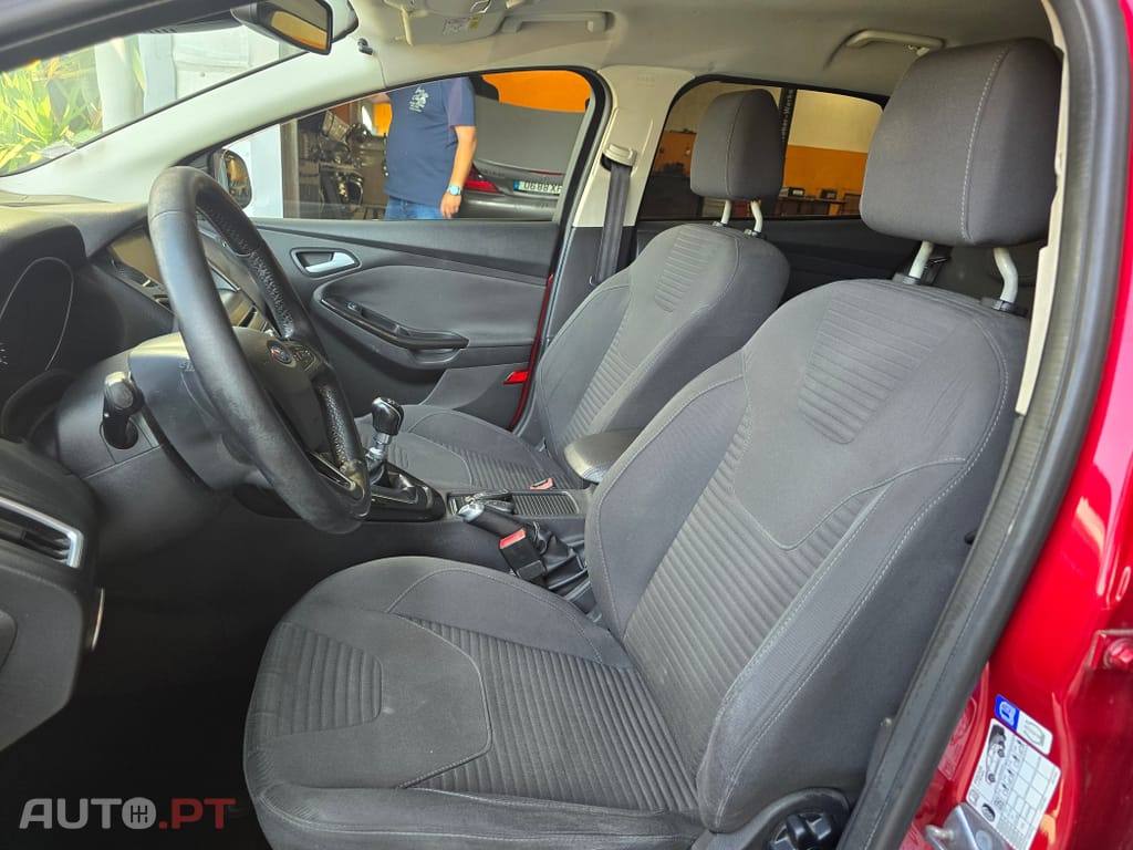 Ford Focus SW 1.0 SCTi Titanium