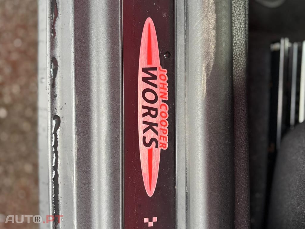 MINI John Cooper Works 1.6 LCI 211CV