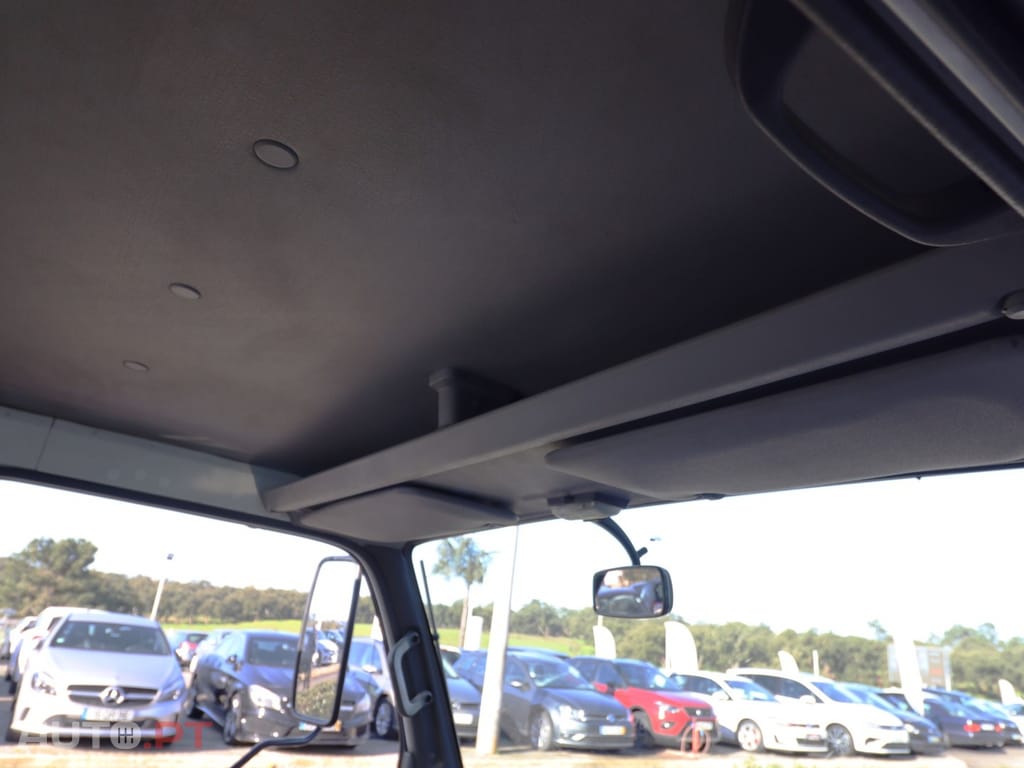 Isuzu Série N NKR 55 LL 5D