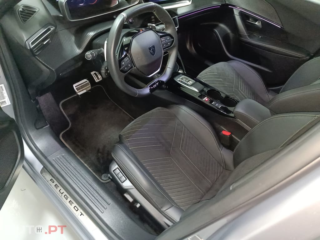 Peugeot 2008 1.5 BlueHDi GT Pack EAT8