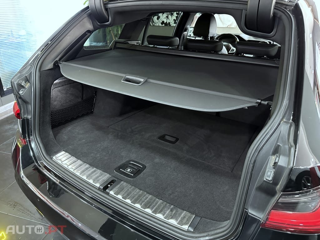 BMW 318 d Touring Pack M Auto
