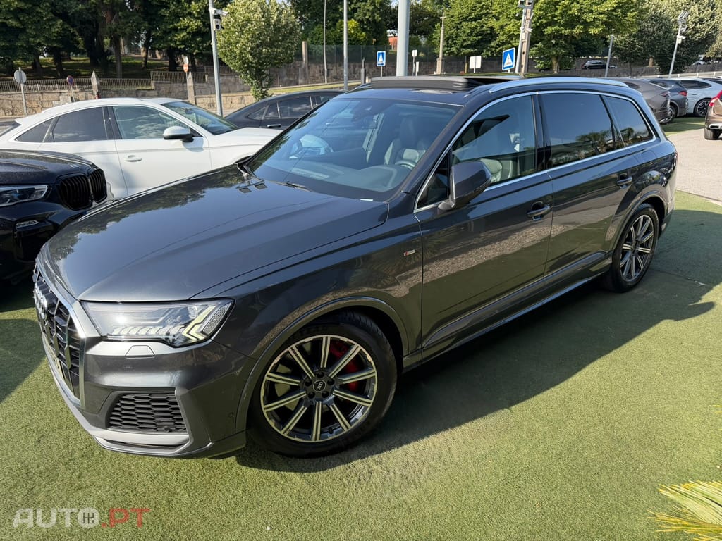 Audi Q7 60 TFSIe quattro S line Tiptronic
