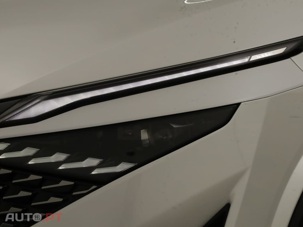 Nissan Qashqai Qashqai 1.3 DIG-T N-Connecta LED Xtronic