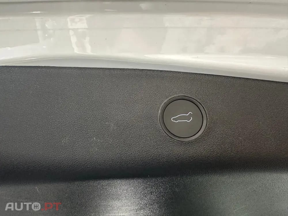 Tesla Model 3 Standard Range Plus RWD