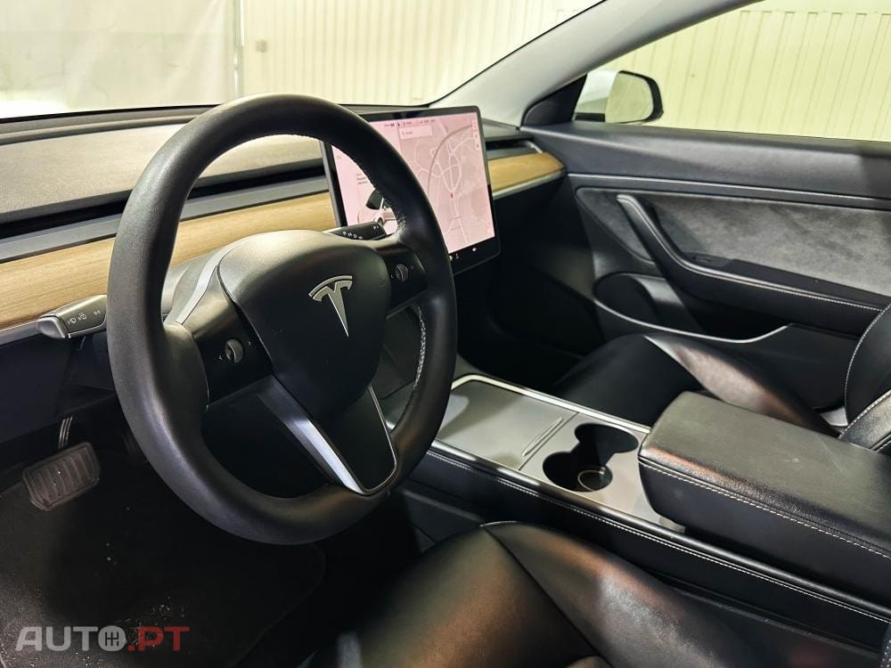 Tesla Model 3 Standard Range Plus RWD