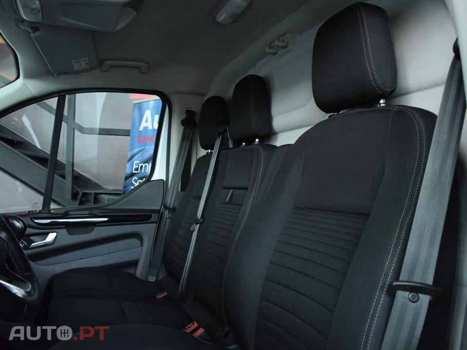 Ford Transit Custom Outro