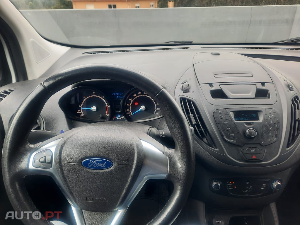 Ford Transit Courier