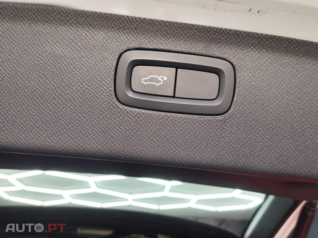 Volvo XC 90 2.0 T8 PHEV Inscription AWD — fotografia 23