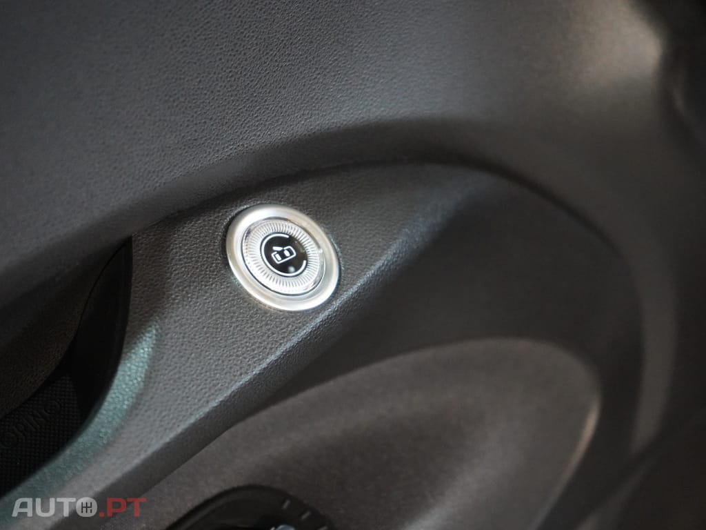 Fiat 500e Berlina Série 4 42 kWh (Red)