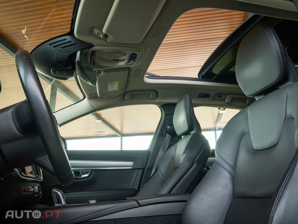 Volvo V90 2.0 T8 Inscription AWD Geartronic