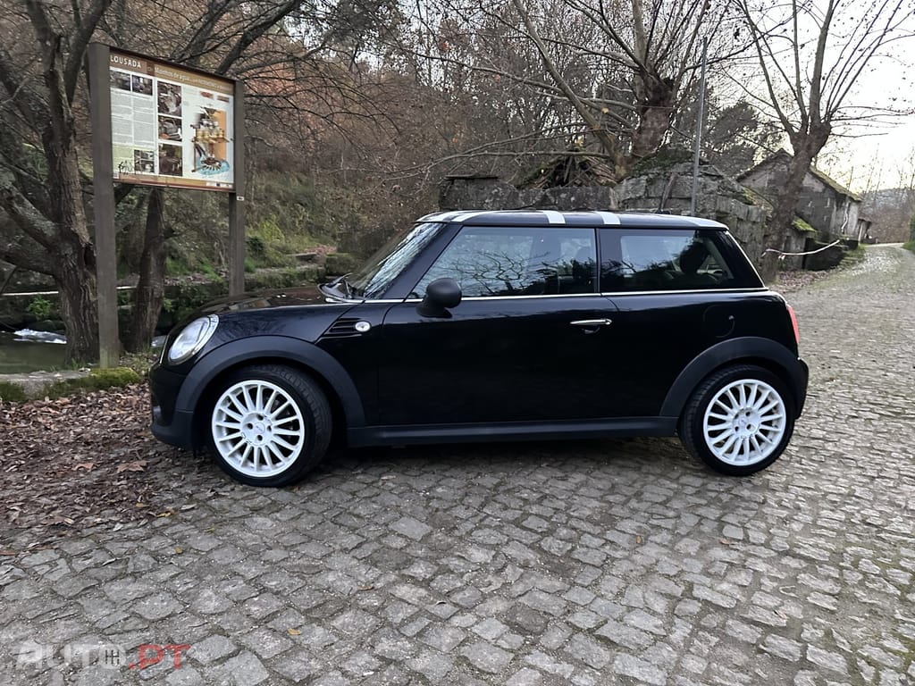 MINI Cooper Cooper D