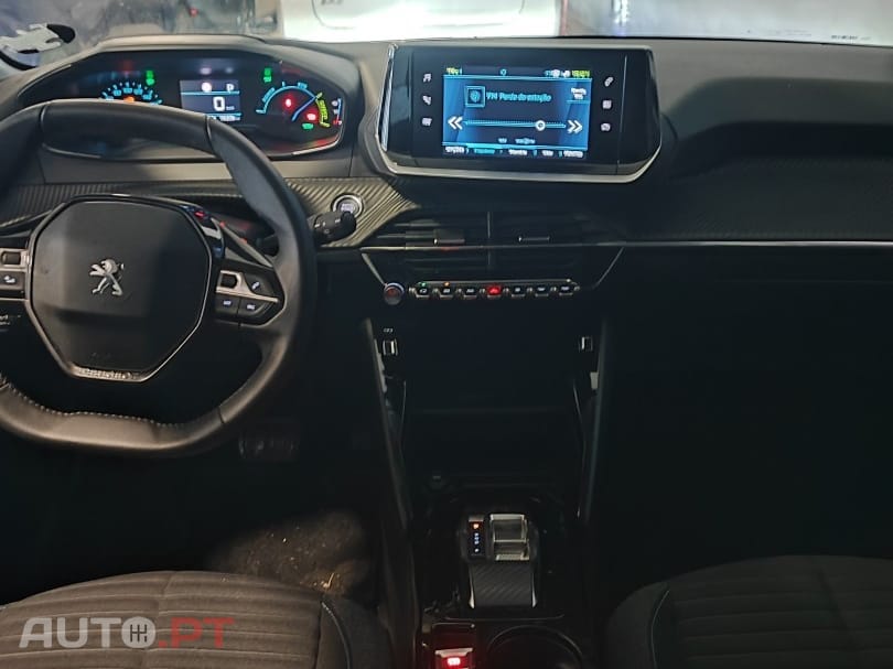 Peugeot E-208 50 kWh Style