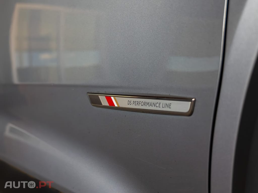 DS DS7 Crossback E-Tense Performance Line EAT8