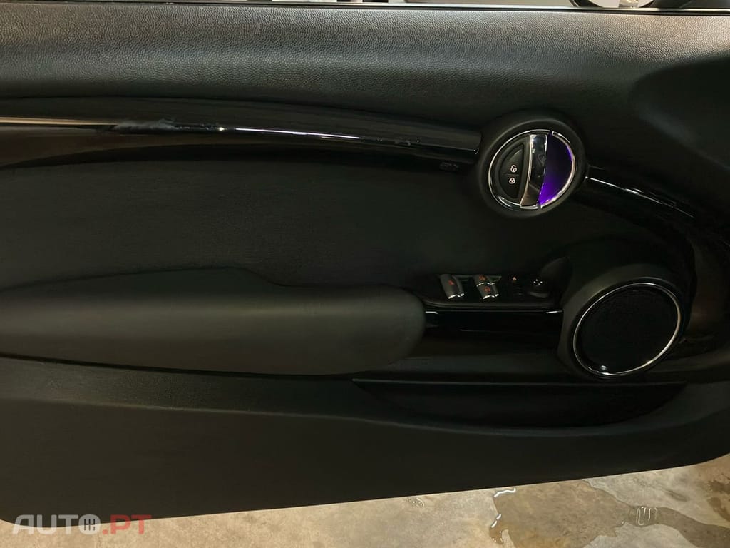 MINI Cooper Cooper SD Cabrio Auto Desportiva