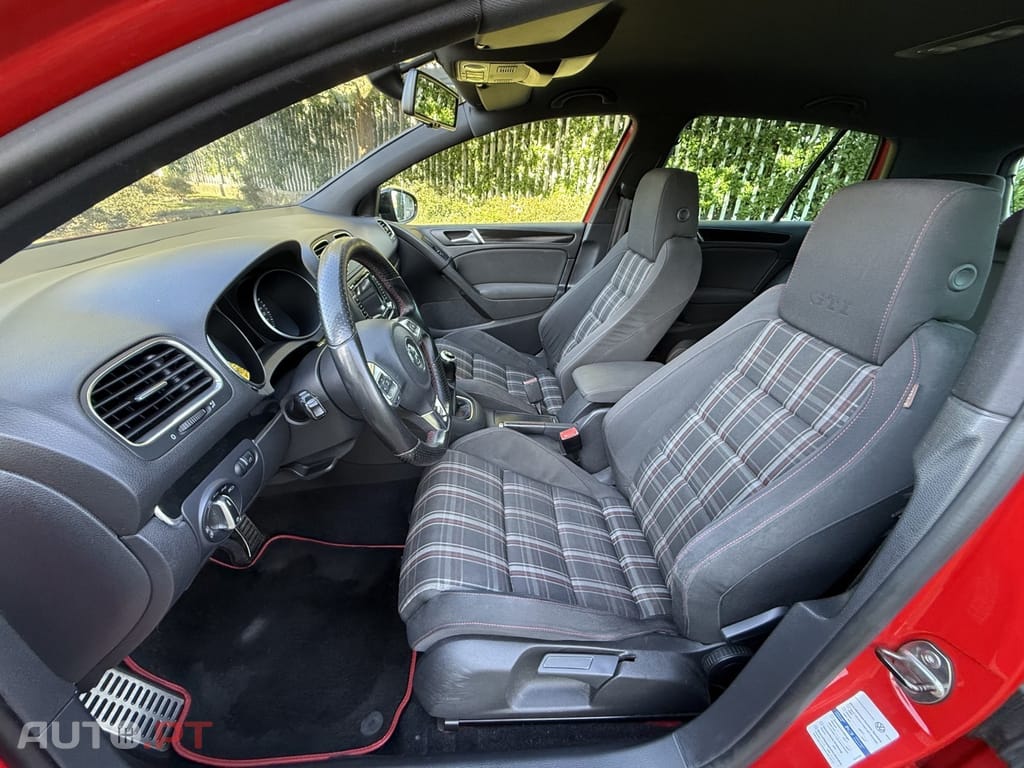 Volkswagen Golf 2.0 GTi