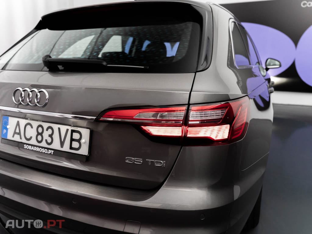 Audi A4 Avant 35 TDI S tronic