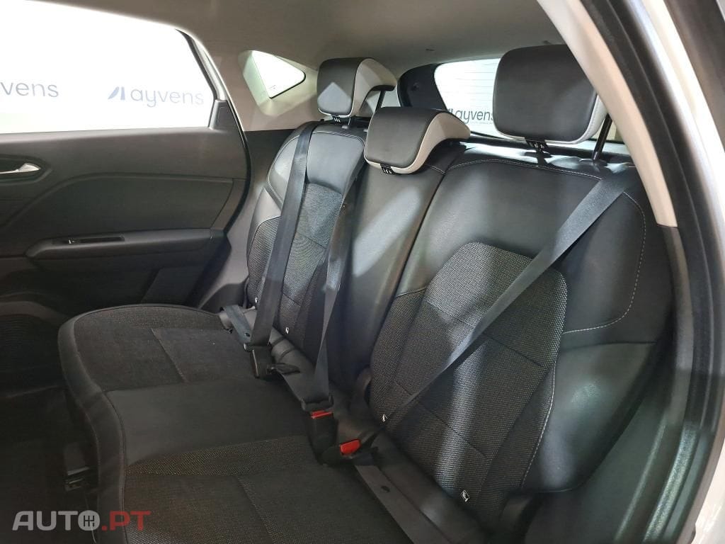 Renault Captur 1.6 E-Tech Plug-In Intens