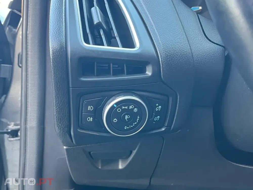 Ford Focus SW 1.0 SCTi Titanium