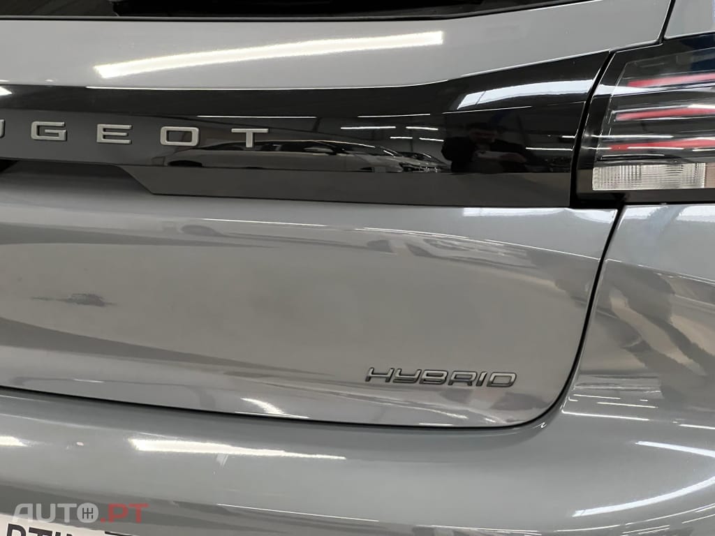 Peugeot 208 1.2 Hybrid Allure e-DCS6