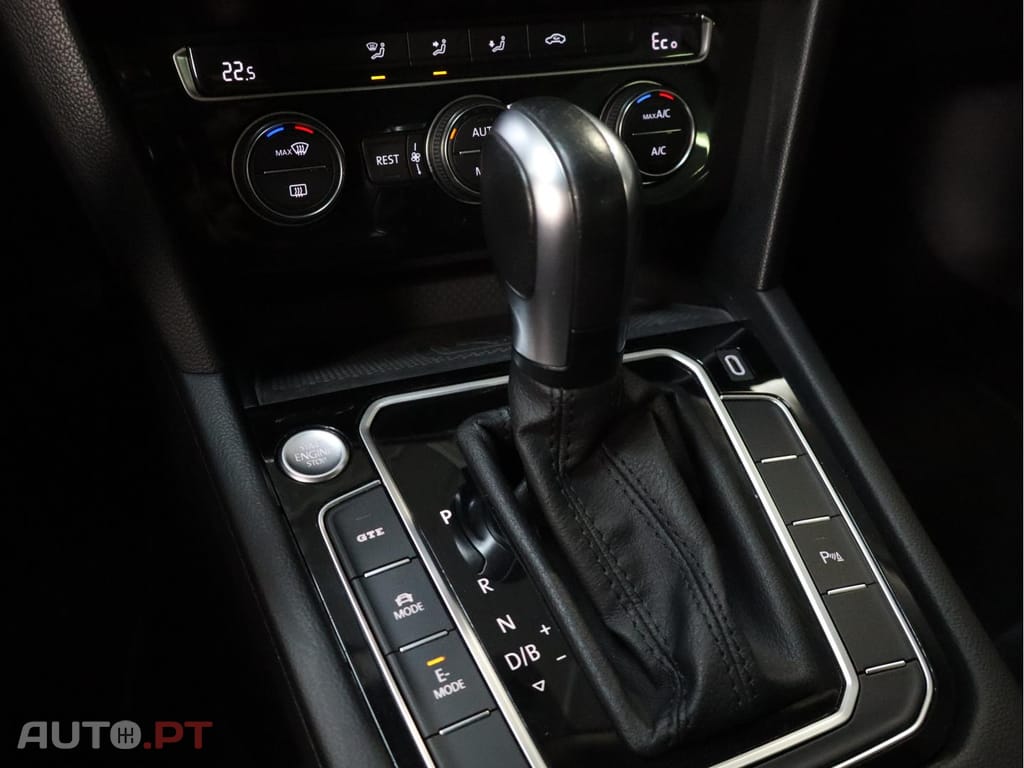 Volkswagen Passat GTE Plug-in Variant