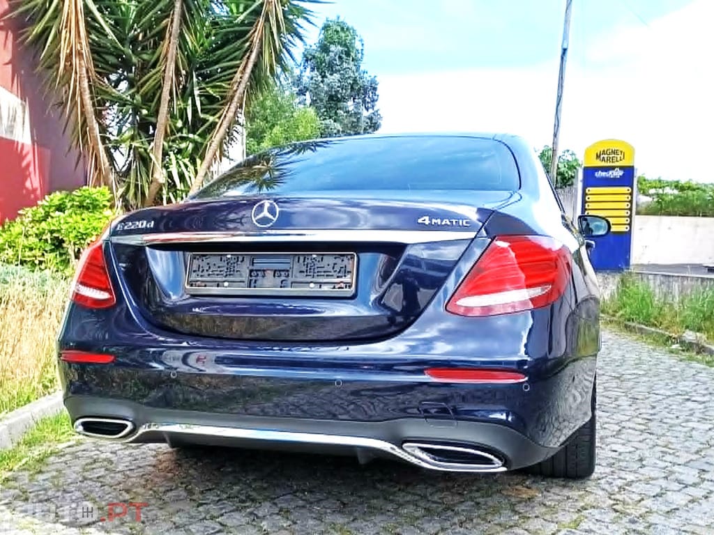 Mercedes-Benz E 220 d 9G-TRONIC AMG Line 194 cv 4Matic