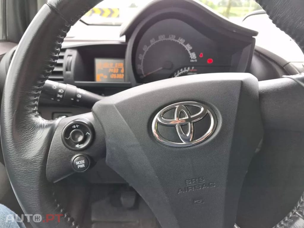 Toyota iQ 1.0 VVT-i Essential+AC