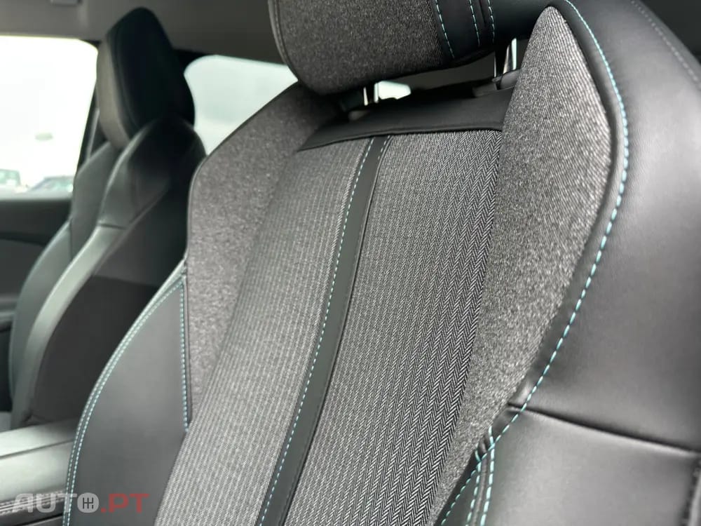 Peugeot 5008 1.5 BlueHDi Allure EAT8