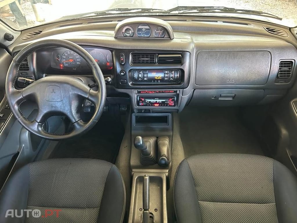 Mitsubishi L200 Strakar 4x4 Elegance