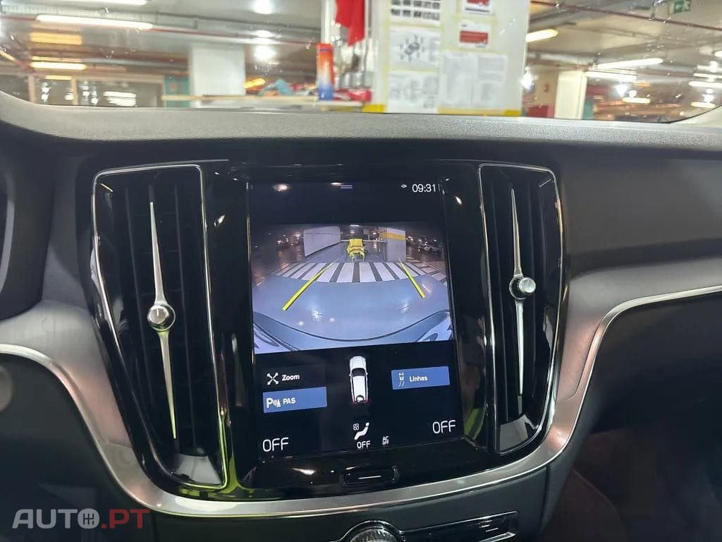 Volvo V60 2.0 T8 AWD TE Momentum