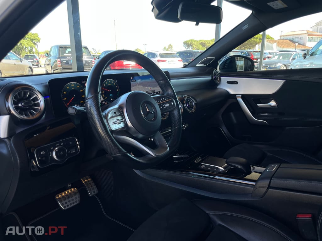Mercedes-Benz A 250 e AMG Line