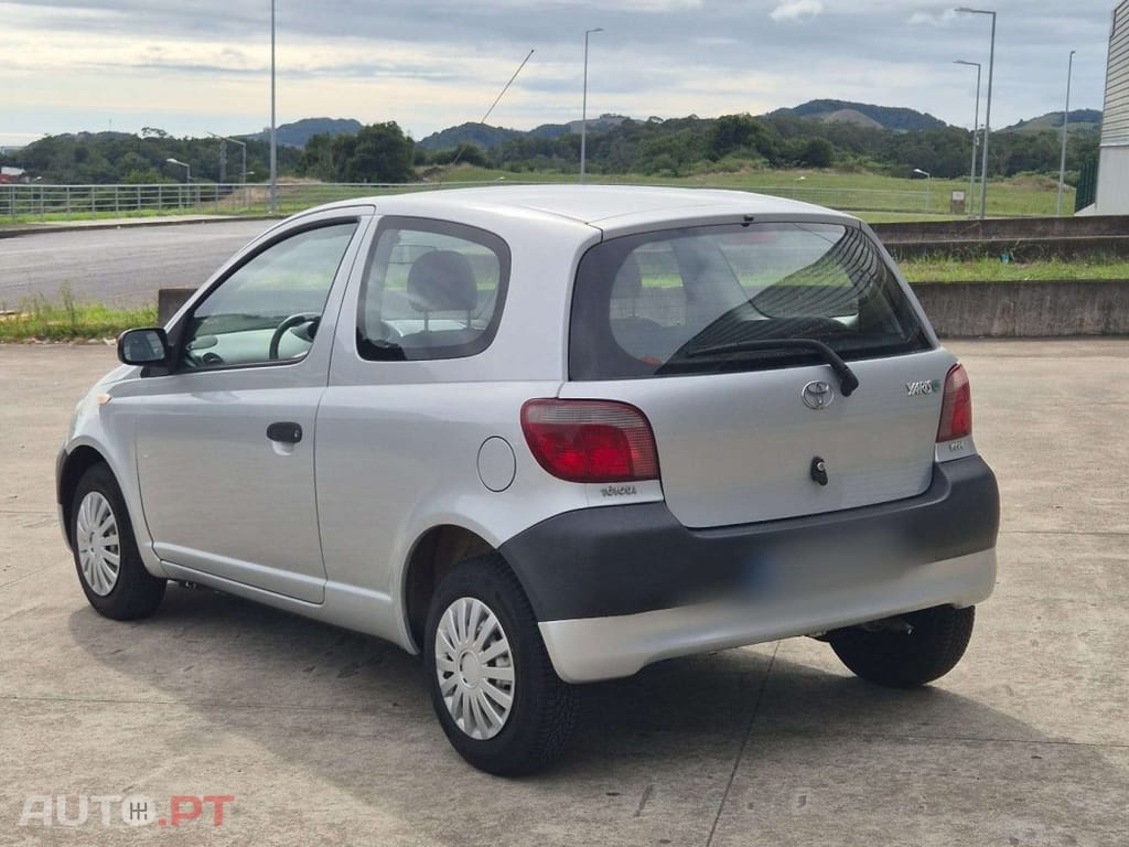 Toyota Yaris 1.0 Base C/Radio