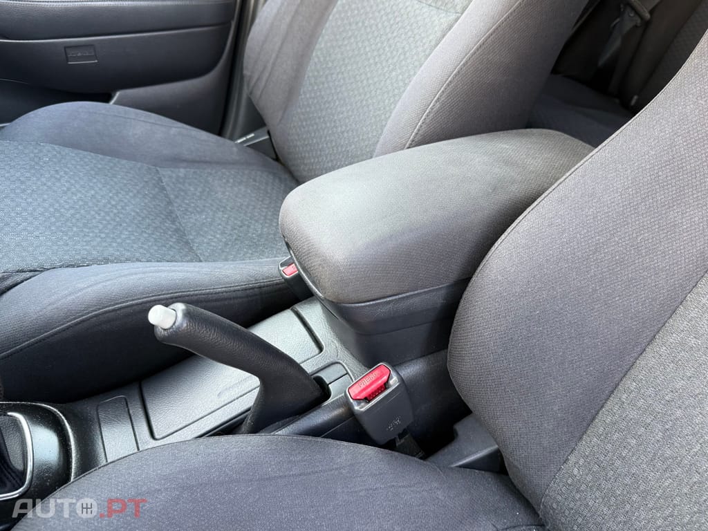 Toyota Avensis 2.0 D4D Sol
