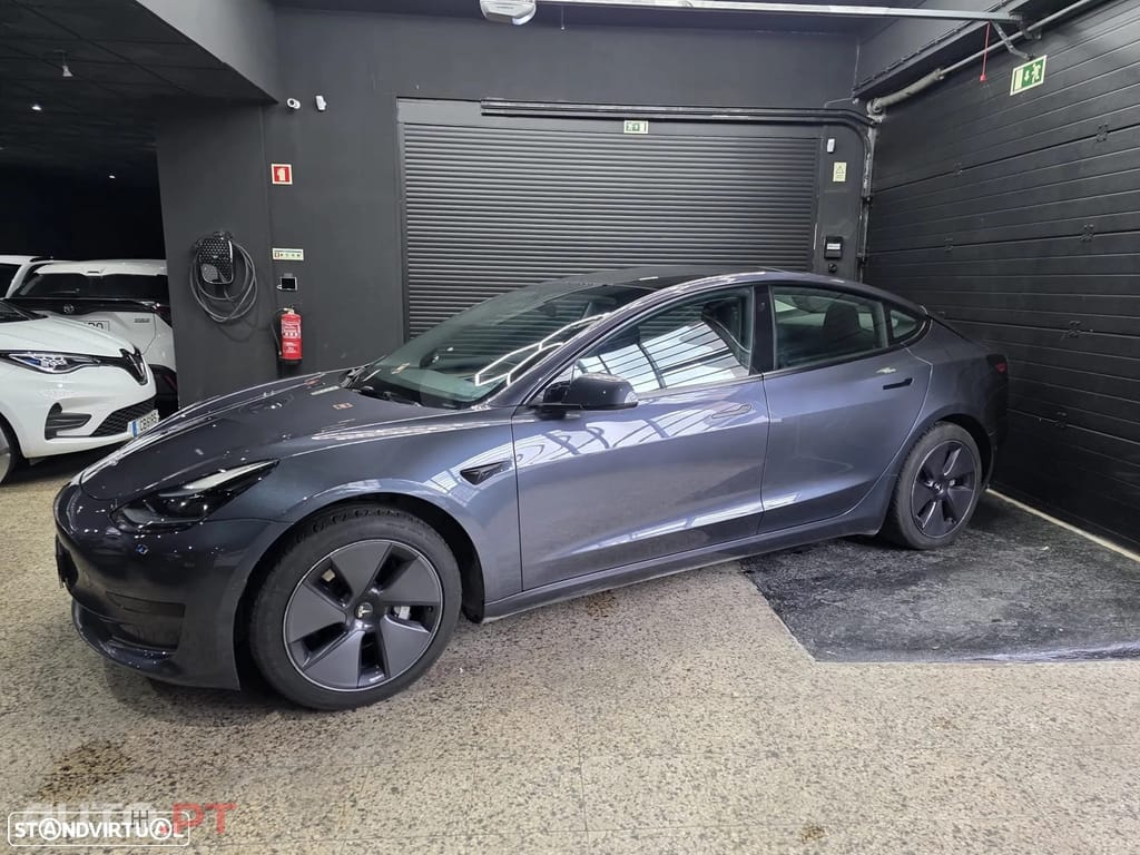 Tesla Model 3 Standard Range Plus RWD
