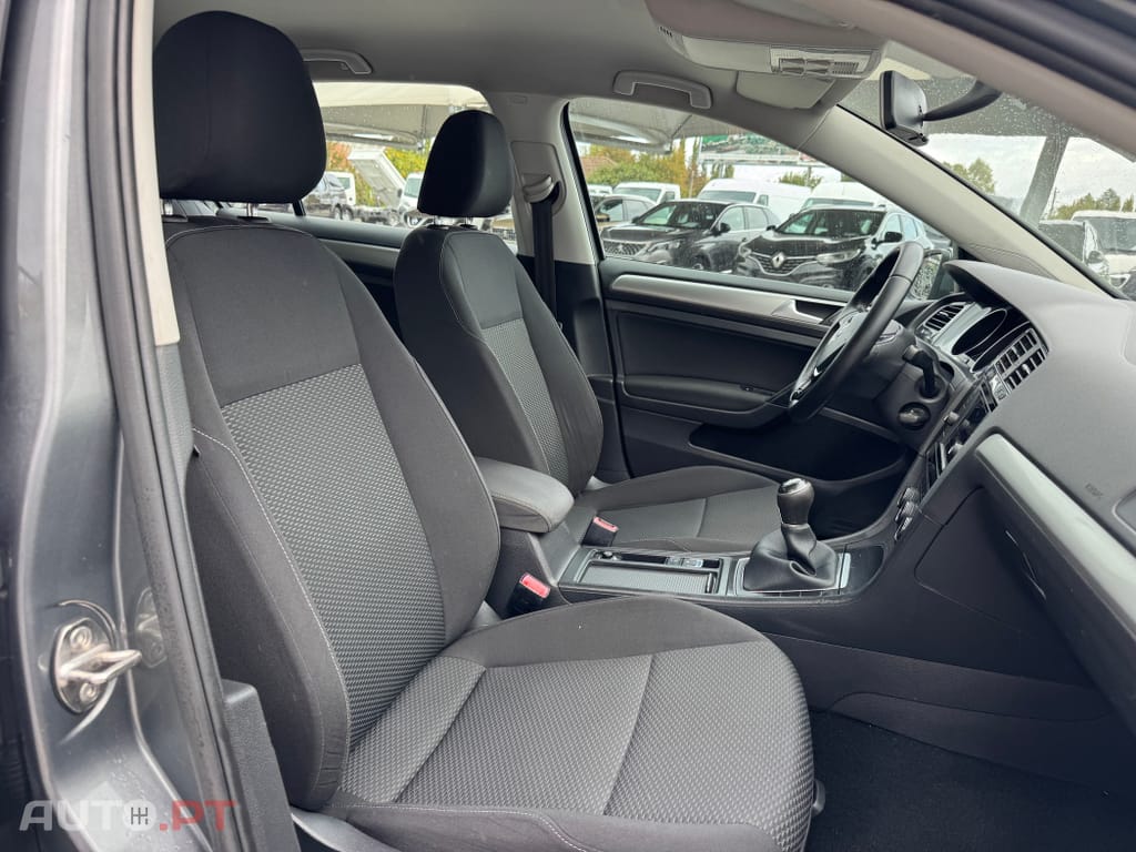 Volkswagen Golf 1.6 TDI Confortline