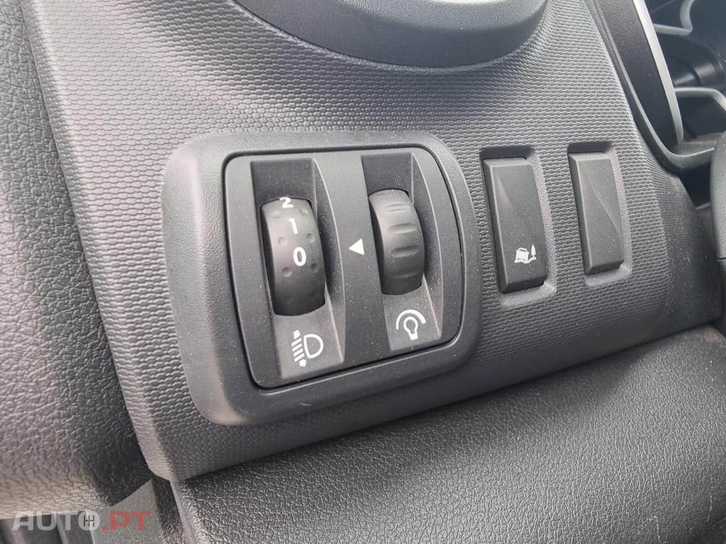 Renault Trafic 2.0 dCi L1H1 - IVA Dedutível