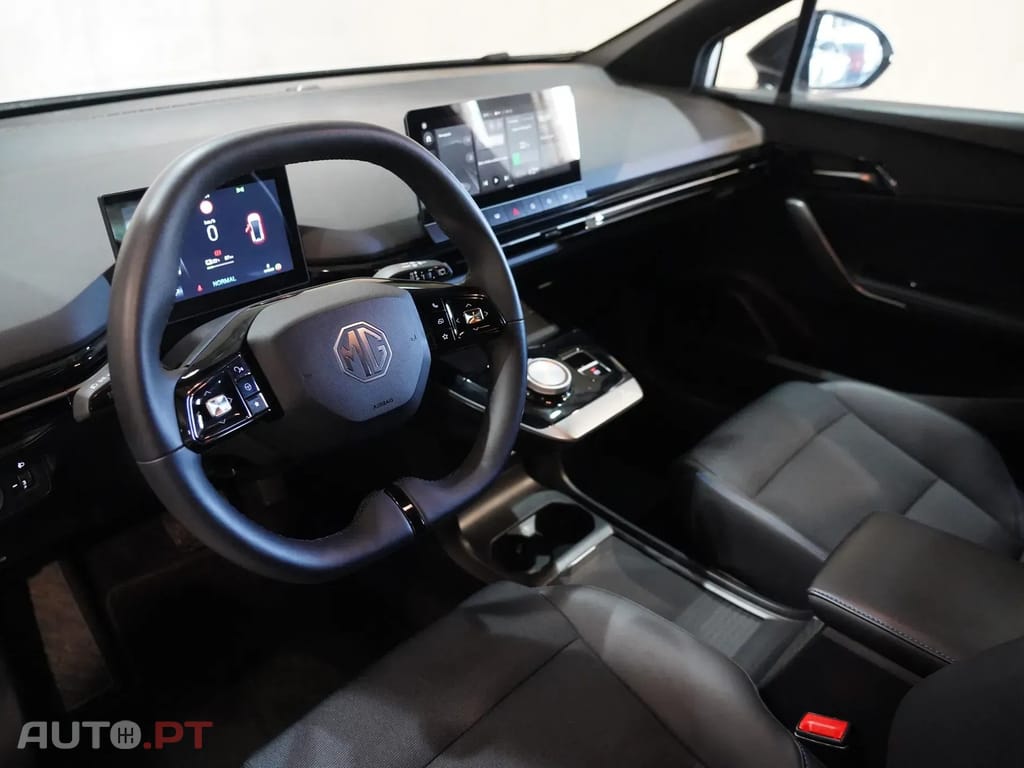 MG MG4 64 kWh Luxury