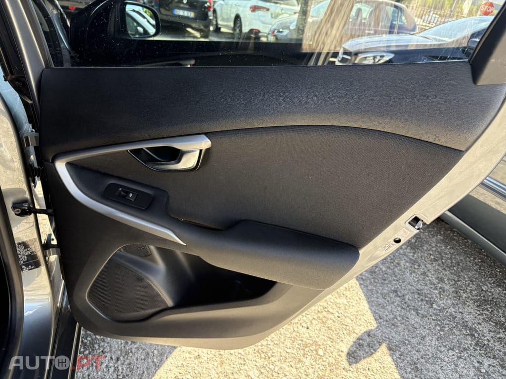 Volvo V40 1.5 T3 Sport Edition Plus Geartronic