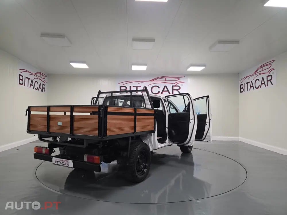 Toyota Hilux 2.4 D-4D 4WD CD CH
