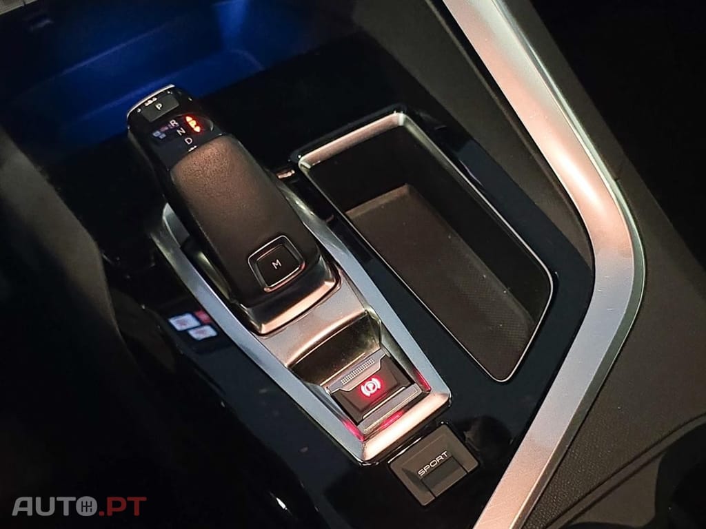 Peugeot 3008 1.5 BlueHDi Allure EAT8