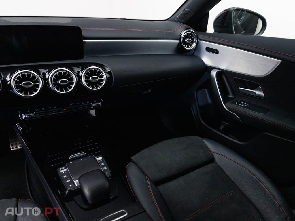 Mercedes-Benz CLA 250 e Shooting Brake AMG Line