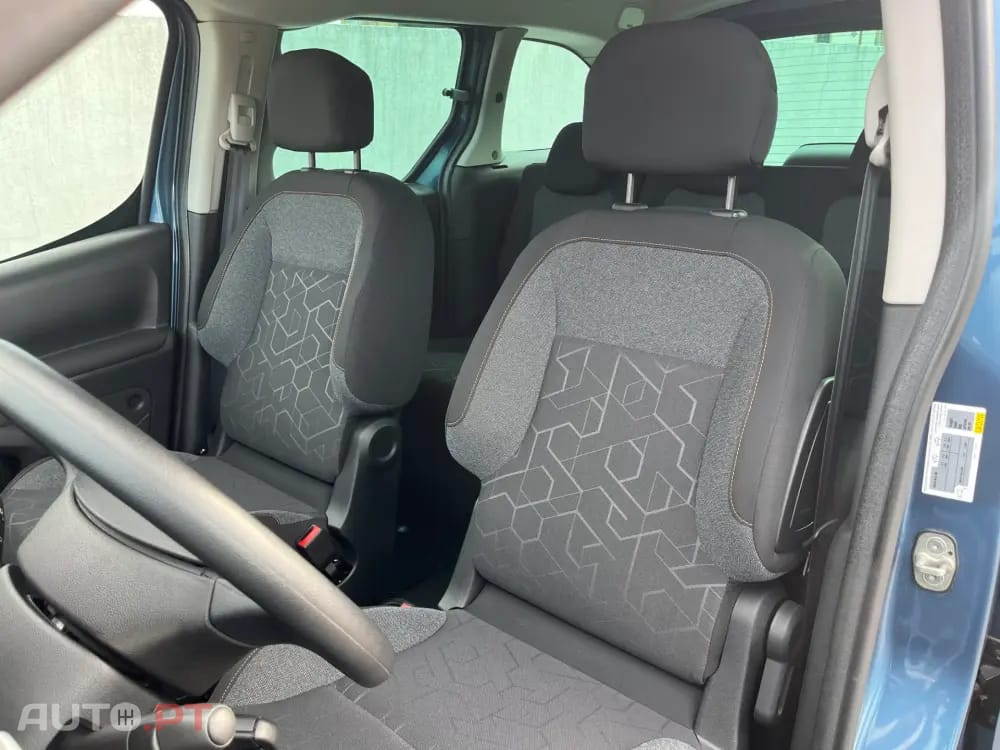 Peugeot E-Partner 50 kWh Premium Standard