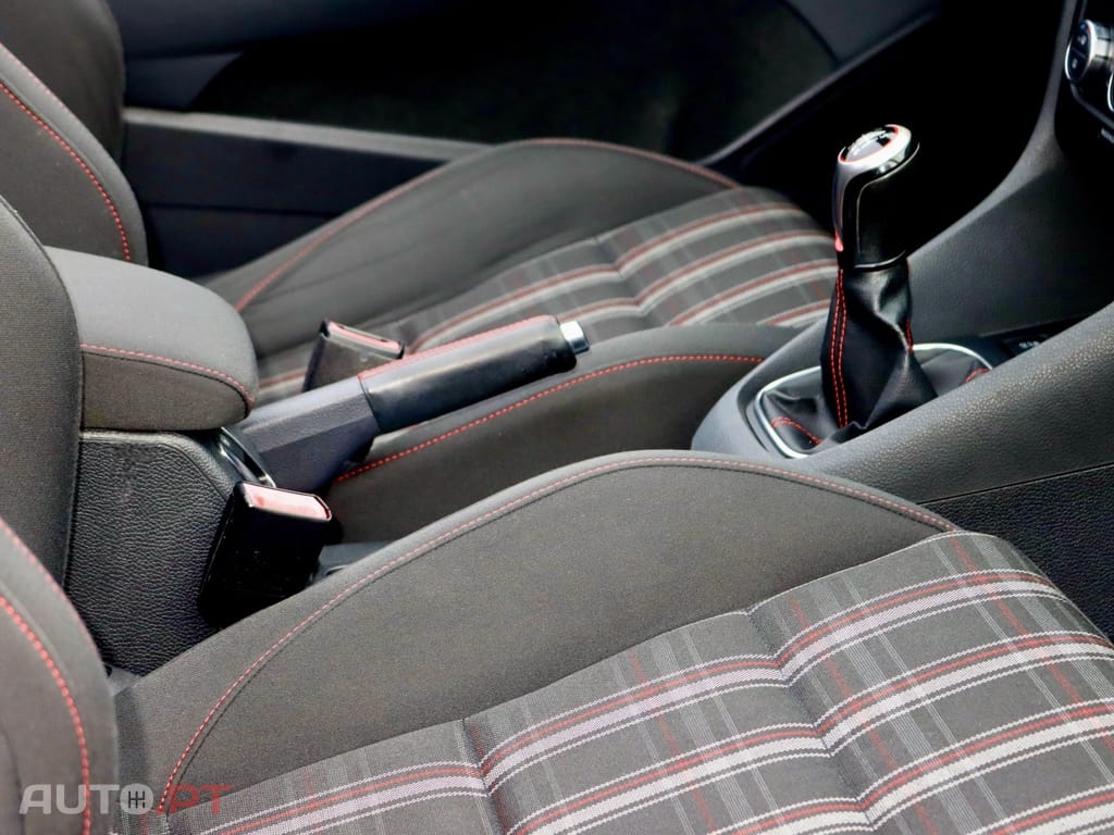 Volkswagen Golf Cabriolet 2.0 TSI GTI