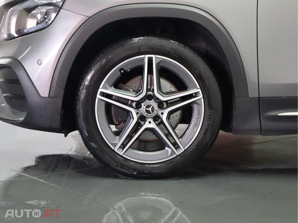 Mercedes-Benz GLB 180 180 d AMG Line