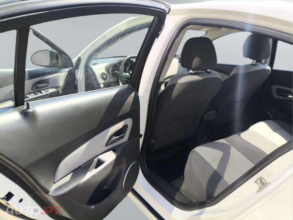 Chevrolet Cruze 1.6 CDTI 