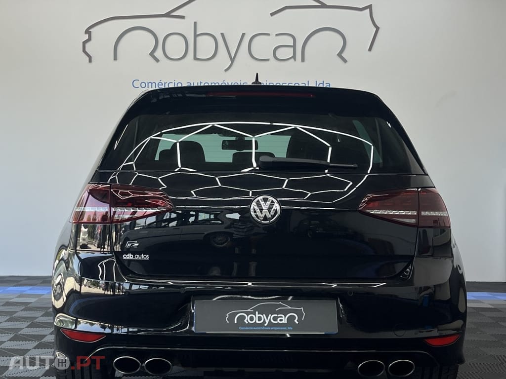 Volkswagen Golf 2.0 TSI R DSG