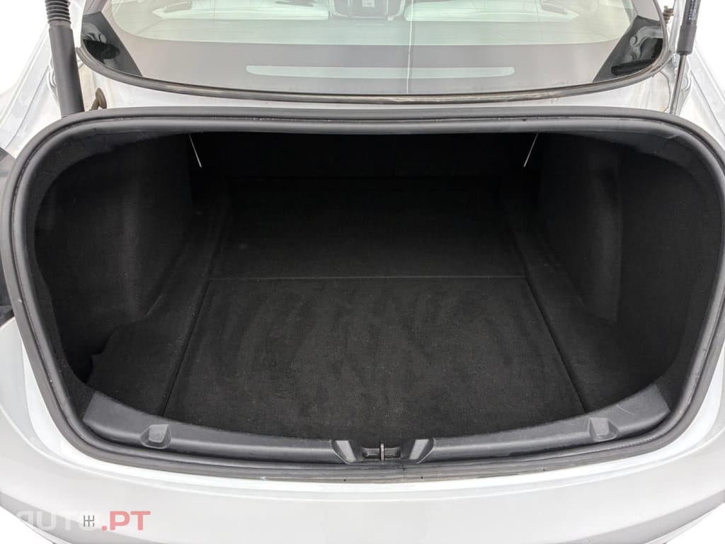 Tesla Model 3 Long-Range Dual Motor AWD