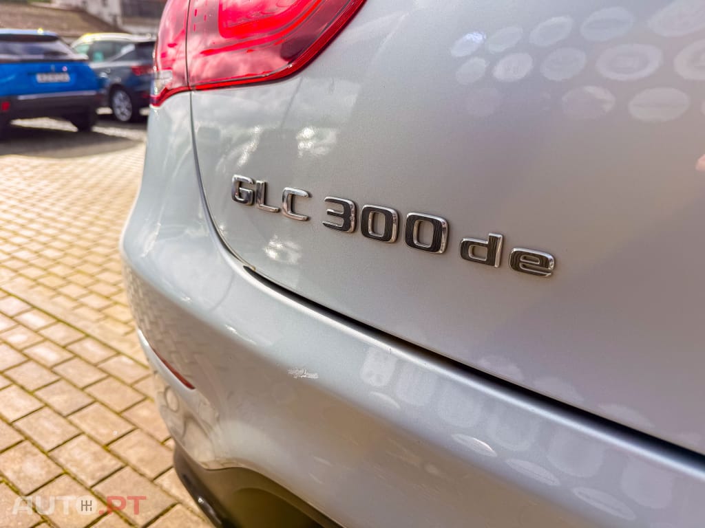 Mercedes-Benz GLC 300 de Coupe 4Matic 9G-TRONIC AMG Line