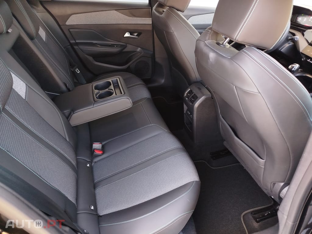 Peugeot 308 SW 1.2 PureTech Allure Full LED