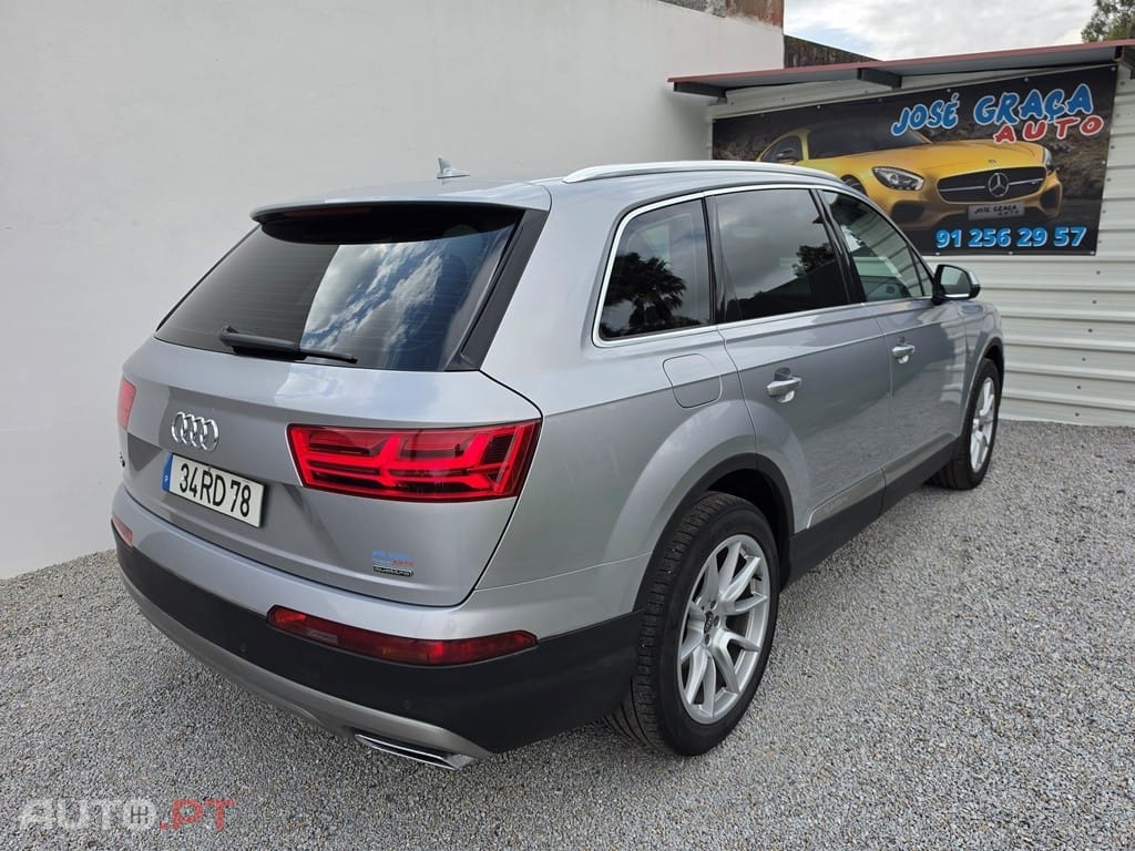 Audi Q7 3.0 TDi quattro S-line Tiptronic